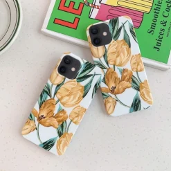 Mocaa iPhone 12 (Pro) Pretty Flower Case